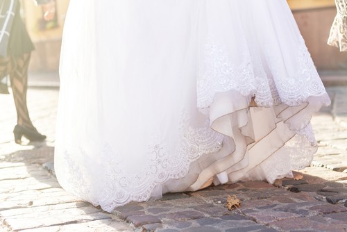 Reasons to Hire a Wedding Gown Cleaning Specialist