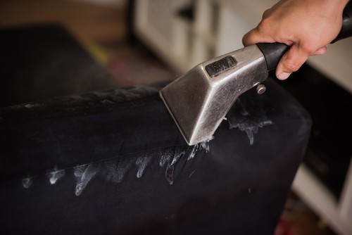 Benefits and Challenges of DIY Cleaning